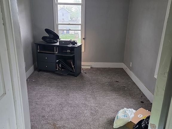 5th image of 1831 W 5th St