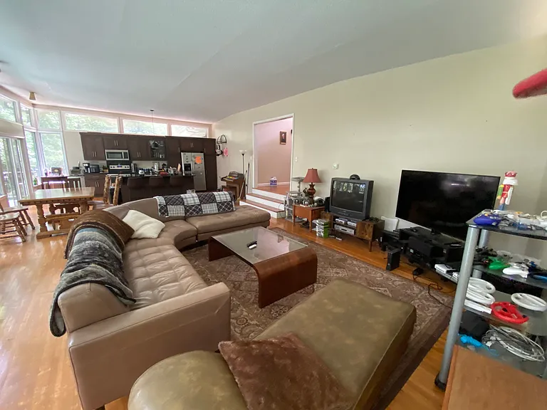 1140 Cherokee Cir — Photo 15