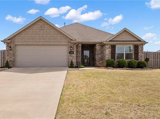 150 Genoa Way, Centerton, AR 72719