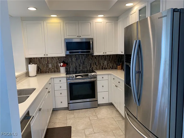 2090 W 1st St #510 — Photo 11