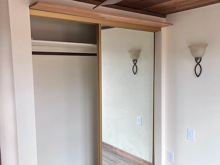 2047 E Alder Cir — Photo 3