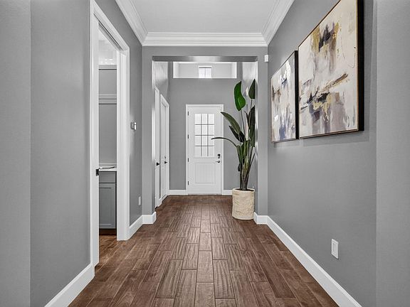 5th image of 15660 Goldfinch Cir