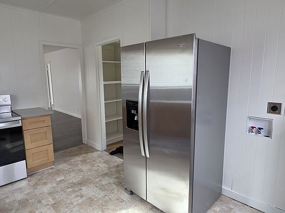 5th image of 6825 NE Prescott St #B
