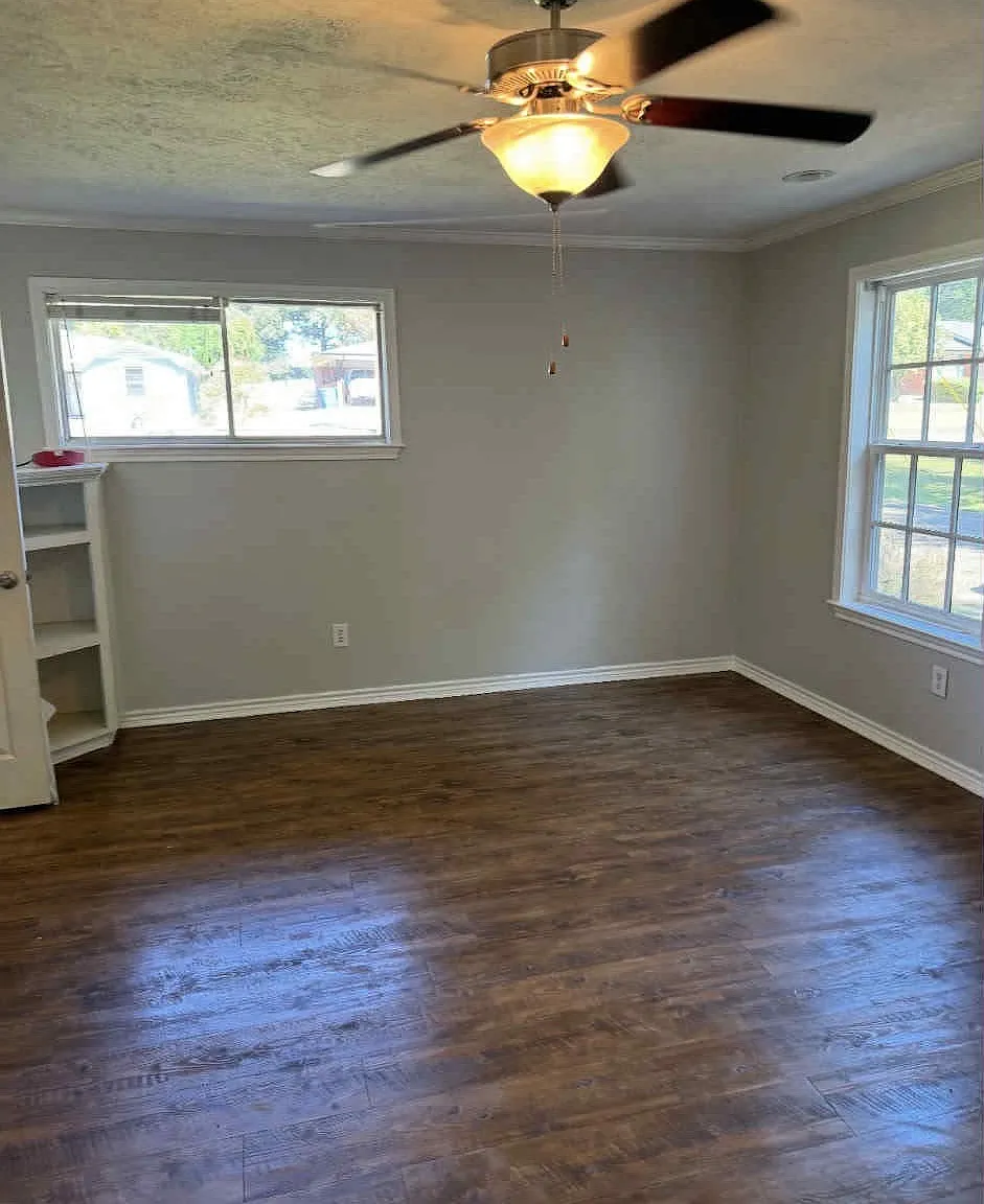 3 bed, 1797 sqft, $1,600 — Photo 1