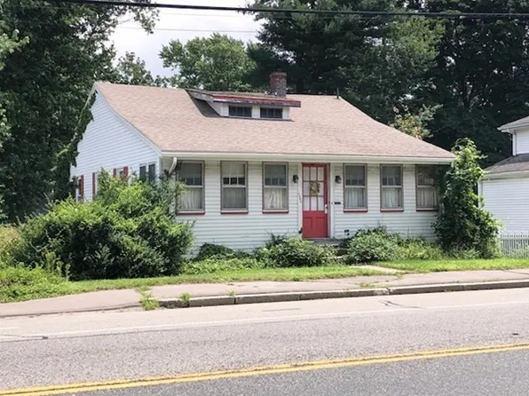 1047 Pleasant St, Weymouth, MA 02189