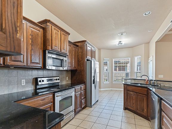 4th image of 2809 SW 92nd Ct