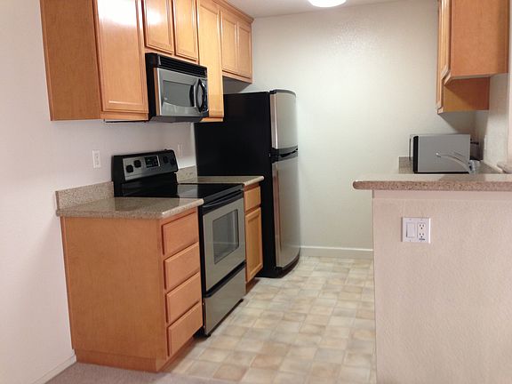 2nd image of 2759 Somerset Park Cir
