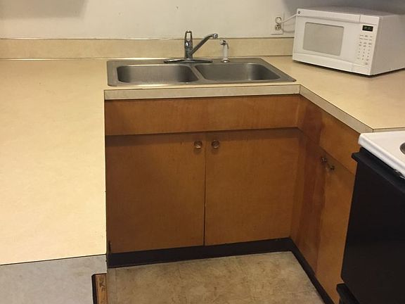 3rd image of 123 Kathryn Ave APT 3