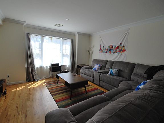 4th image of 216 Main St Unit 102