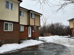 1396 Foxwell St #110, Ottawa, ON K1B5J2