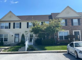 6 Johnamac S, Littlestown, PA 17340