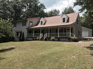 32 Charlie Rd, Hardy, VA 24101