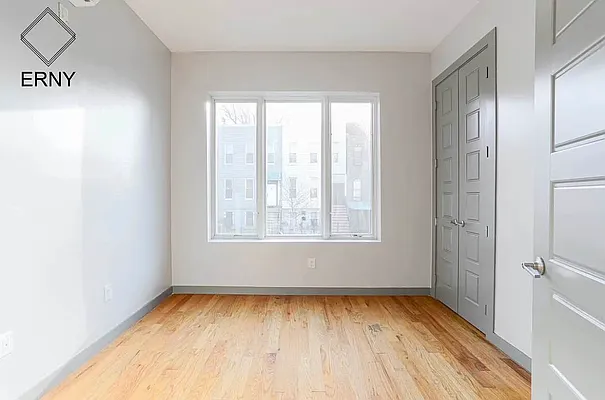 Rented by ERNY LLC | media 16