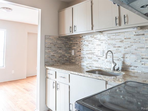 2nd image of 30200 Southfield Rd APT 204