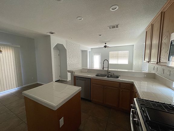 2nd image of 1116 Solomon Ct