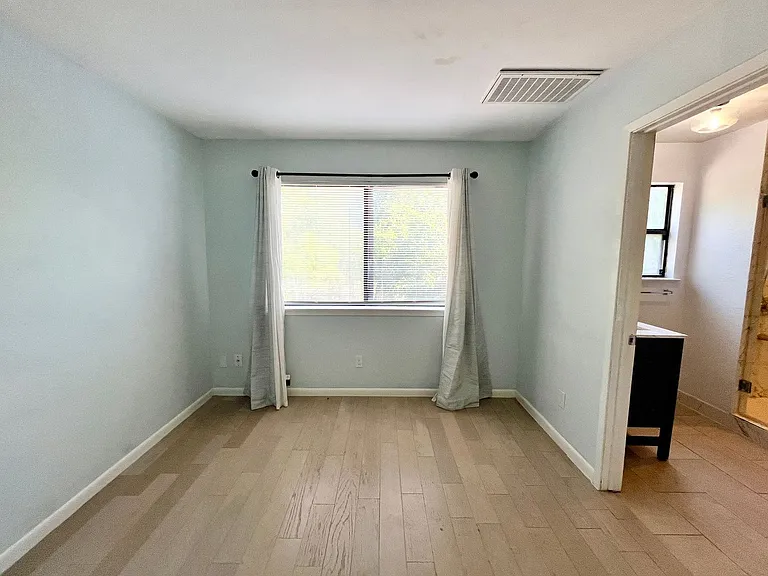 830 Blackburn St — Photo 26
