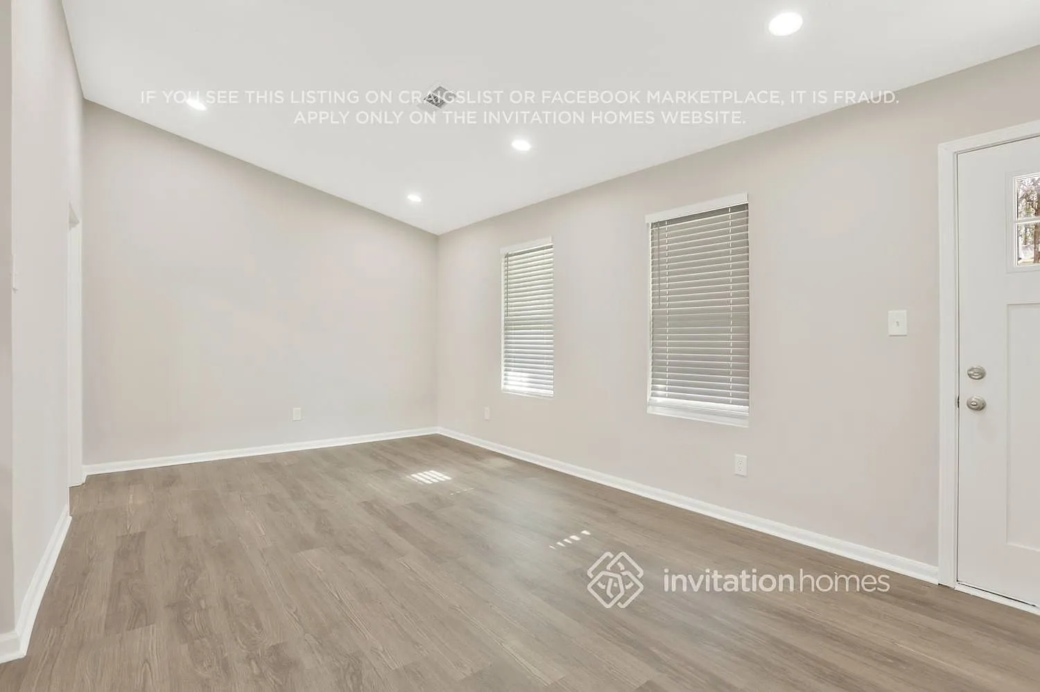 5419 Martins Crossing Rd Stone Mountain, GA 30088 — Photo 2