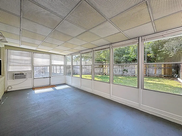 3033 Dunhill Dr — Photo 27