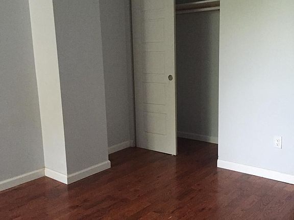3rd image of 1913 W Montgomery Ave #2B