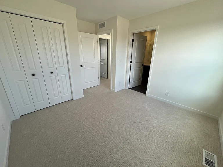2823 Foxglove Ln — Photo 33