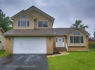 1012 Blackhawk Dr, University Park, IL