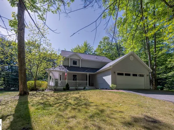 151 Dubonnet Trl, Interlochen, MI 49643