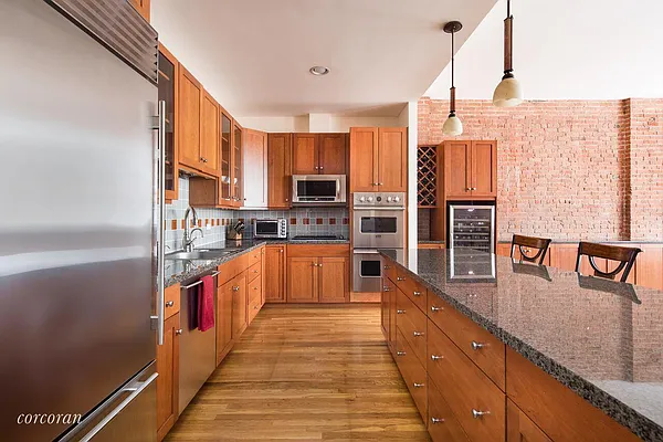 Sold by Corcoran | media 24