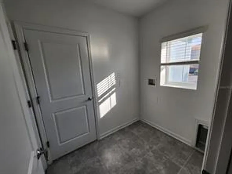 2713 Runners Cir — Photo 16