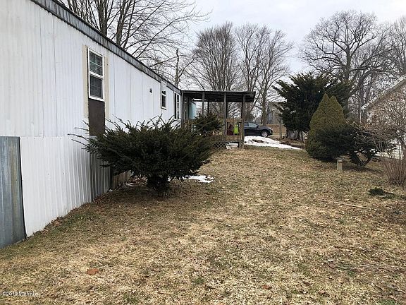 3rd image of 33603 School St