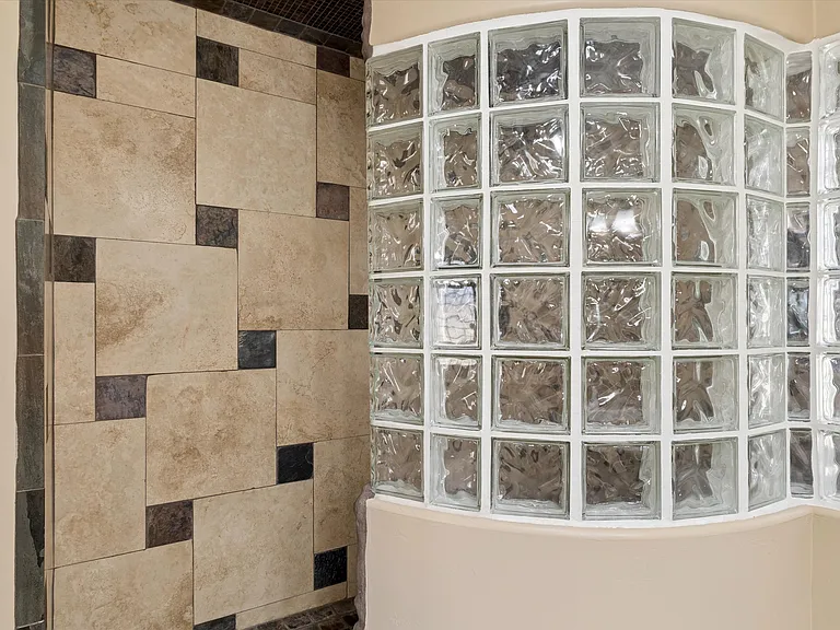9033 W Patrick Ln — Photo 21
