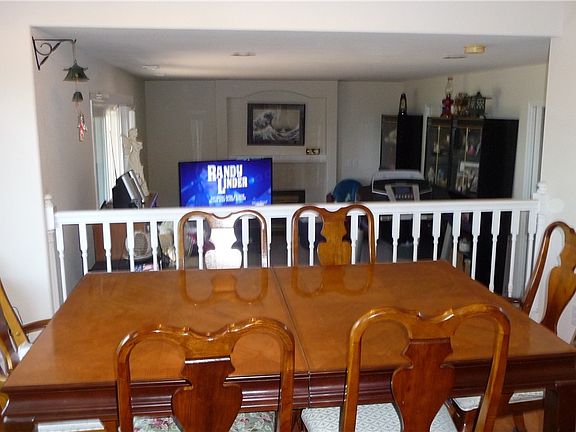 5th image of 6921 46th St NE