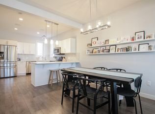 16752 15th Ave SW, Edmonton, AB