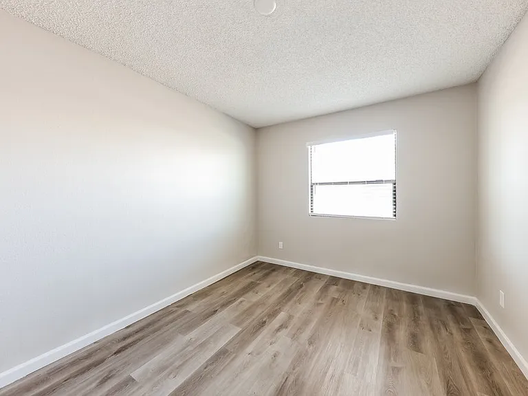 18417 N 55th Dr — Photo 14