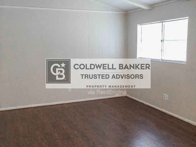 1802 Elkhart Ave #A — Photo 2