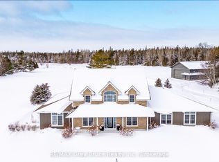 33 Dunks Bay Rd, Northern Bruce Peninsula, ON N0H 2R0