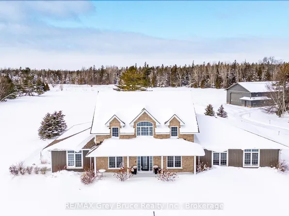 33 Dunks Bay Rd, Northern Bruce Peninsula, ON N0H 2R0