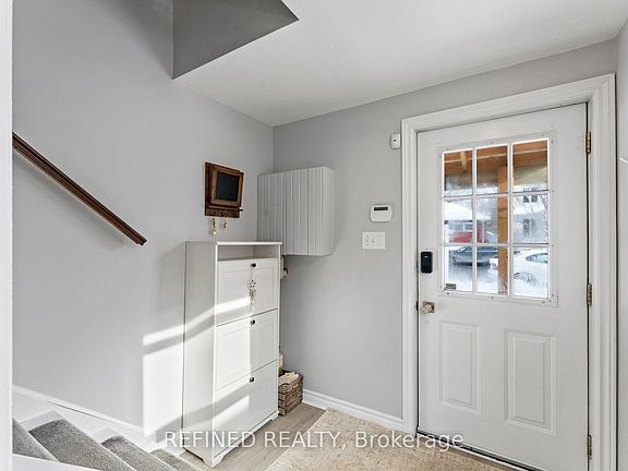 3rd image of 58 Church St S