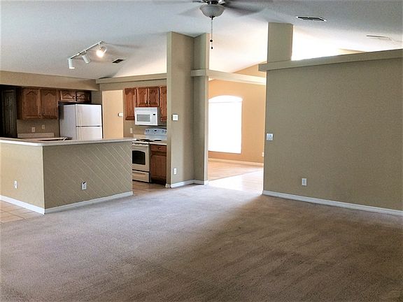 5th image of 8637 White Rose Dr