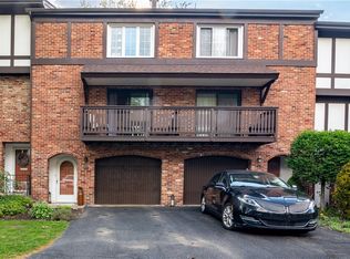429 Allenberry Dr, Pittsburgh, PA 15237