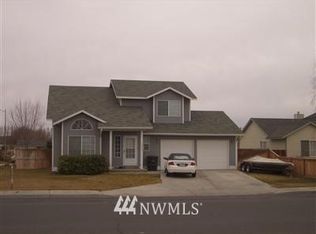 1213 S Lakeland Dr, Moses Lake, WA