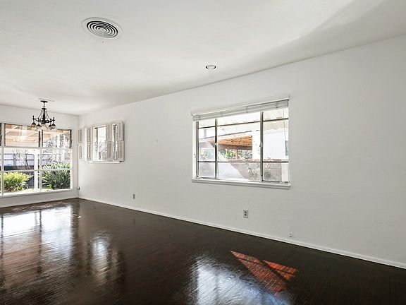 5th image of 8144 Broadleaf Ave