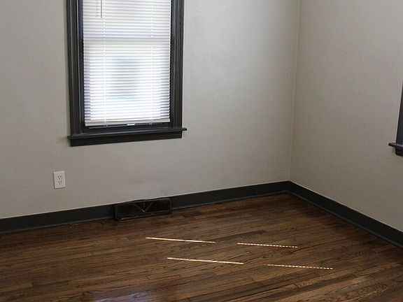 3rd image of 1027 W 62nd Ave