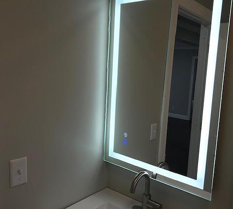 5th image of 61 1/2 Downer St Floor 2