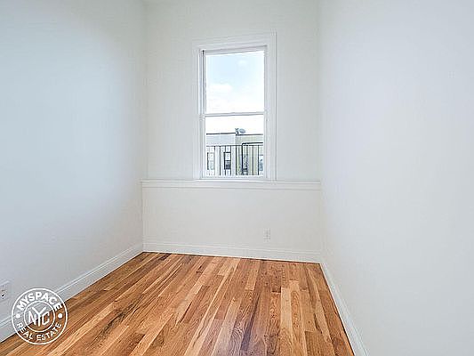 5th image of 287 Wyckoff Ave #2B