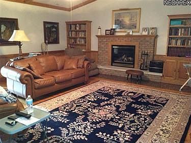 5th image of 4999 Greenbrier Dr