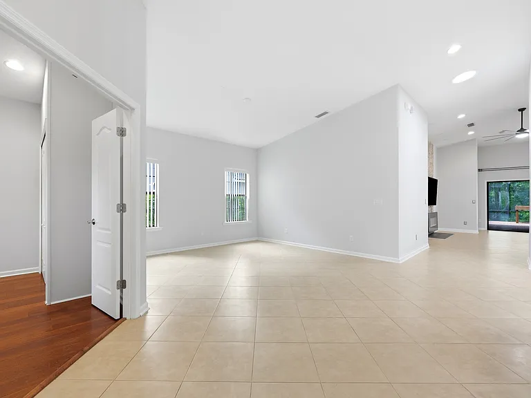 4830 Boat Landing Dr — Photo 10