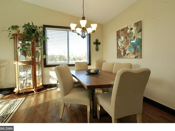 3rd image of 10871 Retreat Ln