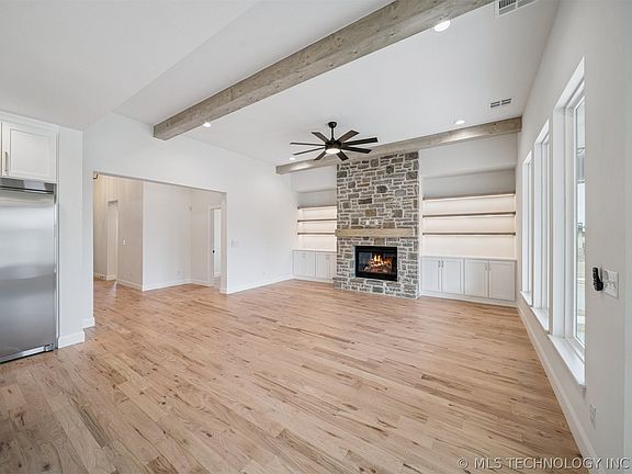 3rd image of 13603 S 21st Ct E