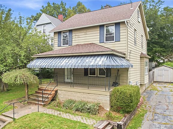 2nd image of 266 Jefferson Ave