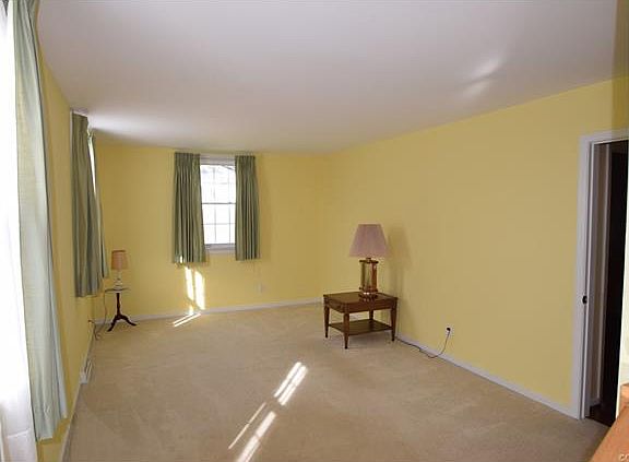 5th image of 9104 Danielsdale Dr